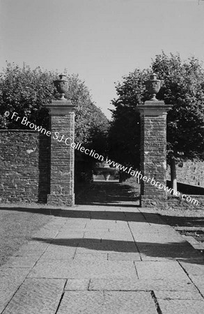 HEYWOOD HOUSE  ENTRANCE TO ITALIAN GARDEN